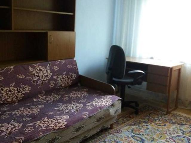 Inchiriez apartament 3 camere