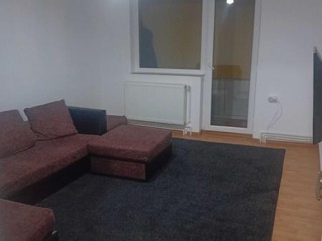 Inchiriez apartament 3 camere
