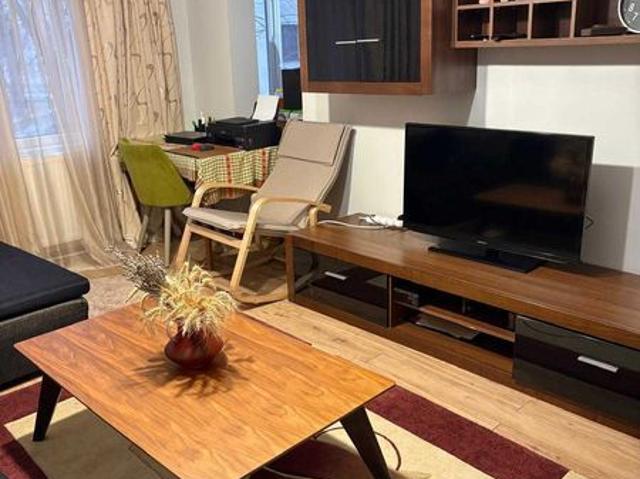 inchiriez apartament 3 camere