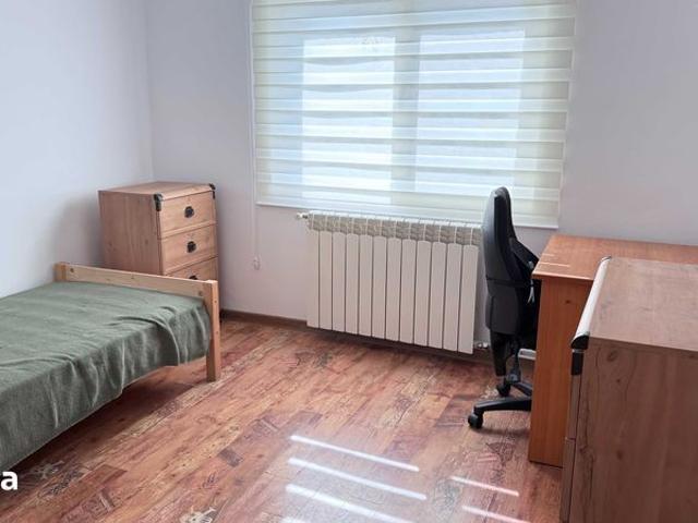 inchiriez apartament 3 camere