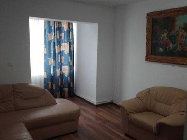 Inchiriez apartament 3 camere