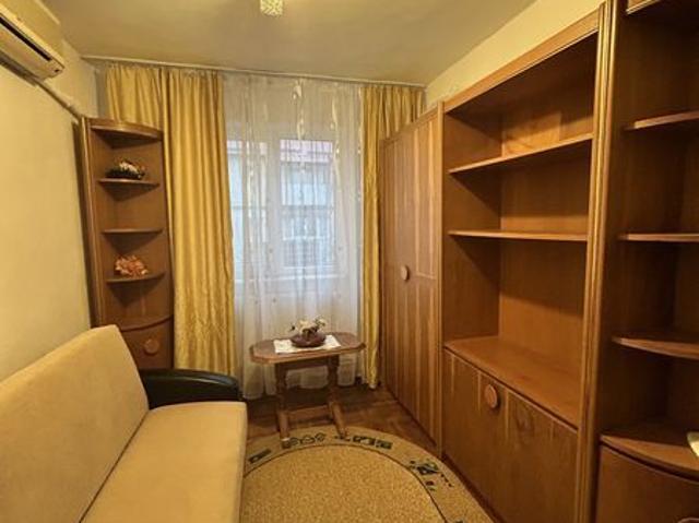 Inchiriez apartament 3 camere