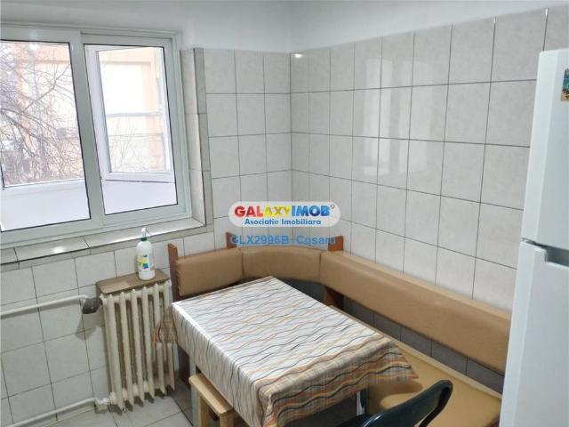 inchiriez apartament 3 camere