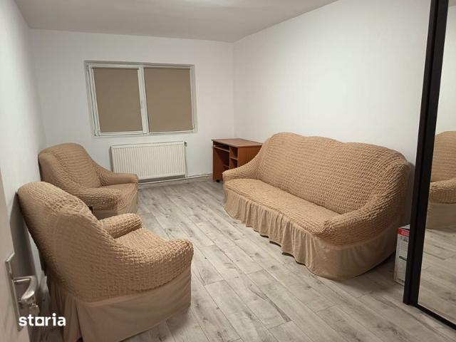Inchiriez apartament 3 camere