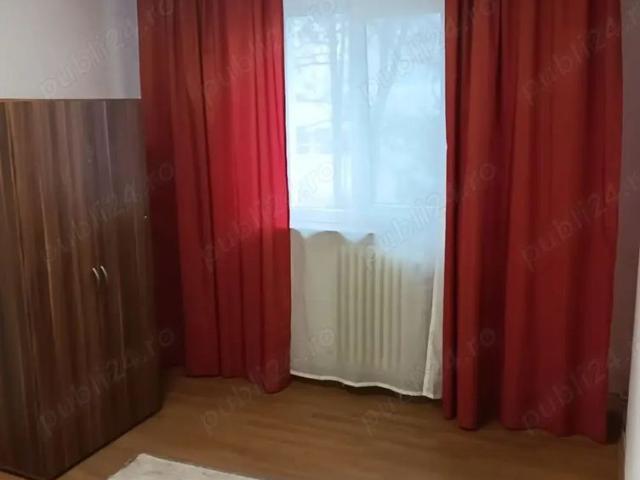 Inchiriez apartament 3 camere