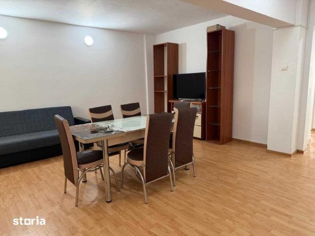 Inchiriez apartament 3 camere