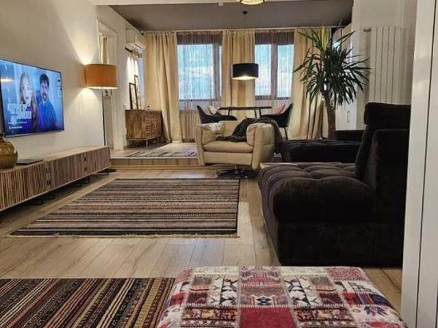 Inchiriez apartament 3 camere