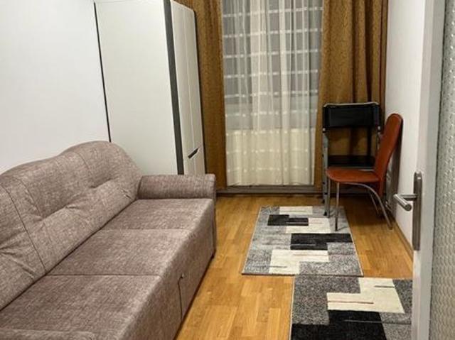 inchiriez apartament 3 camere