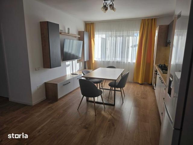 Inchiriez apartament 3 camere