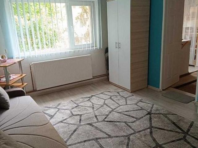 inchiriez apartament 3 camere