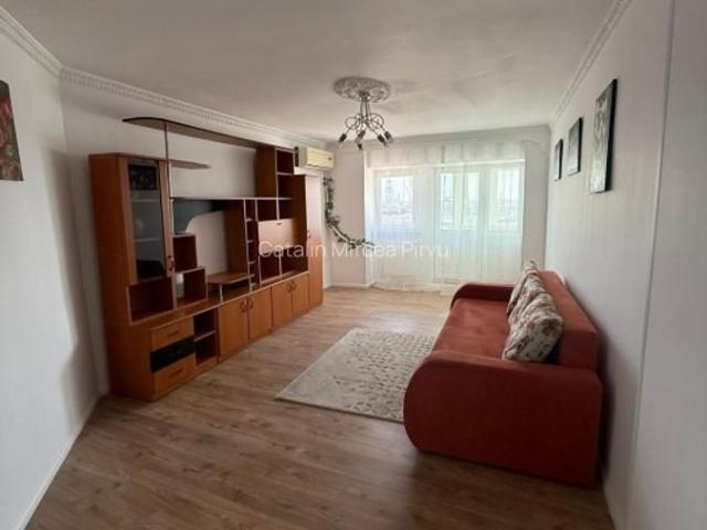 Inchiriez Apartament 3 camere