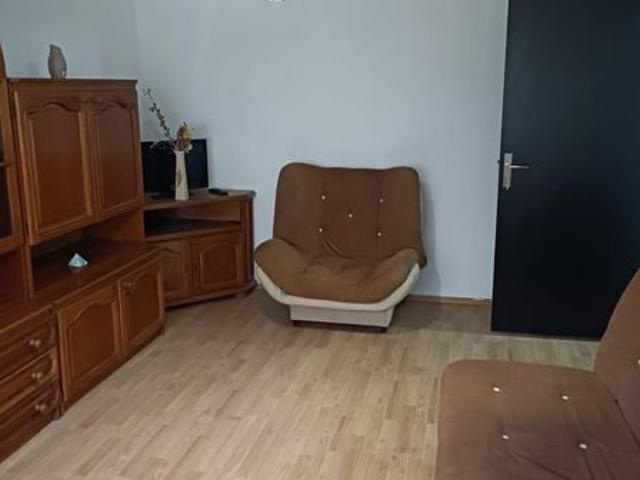 Inchiriez apartament 3 camere zona centrala