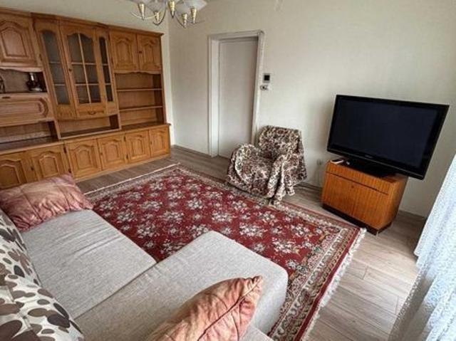 Inchiriez apartament 3 camere zona Garii