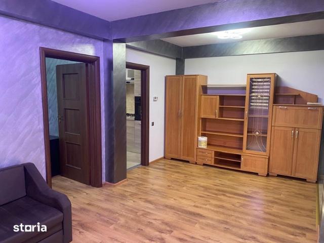 Inchiriez apartament 3 camere Aparatorii Patriei