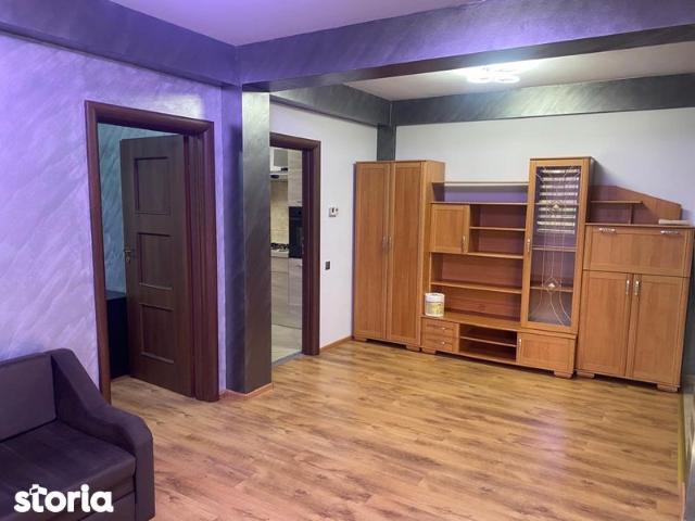 Inchiriez apartament 3 camere Aparatorii Patriei