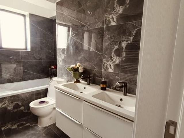 Inchiriez apartament 3 camere, bloc nou, zona Compozitori