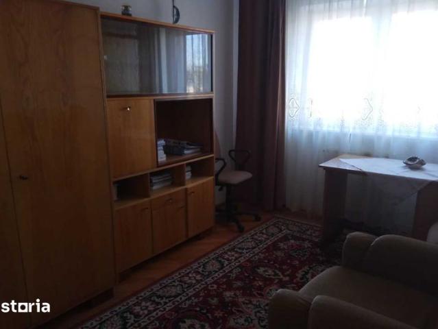 Inchiriez apartament 3 camere cartier Strand