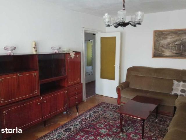 Inchiriez apartament 3 camere cartier Strand