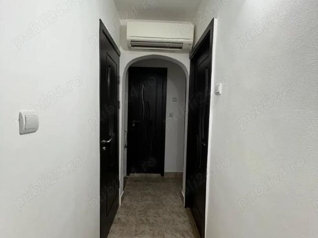 Închiriez apartament 3 camere Crangasi