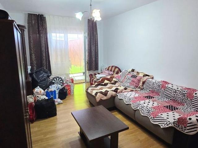 Inchiriez apartament 3 camere decomandat, 70 mp, CT, 400 euro/luna