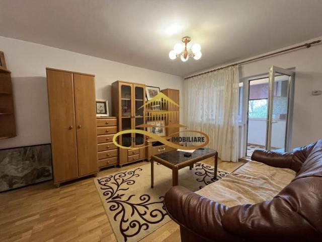 Inchiriez apartament 3 camere decomandate, Martir Horia, Bacau