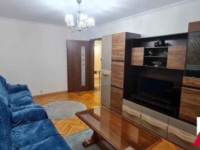 Inchiriez apartament 3 camere decomandate situat central Dioda, renovat complet