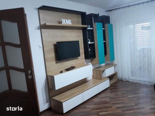 Inchiriez apartament 3 camere Dedeman etaj 4/4 FARA LIFT!