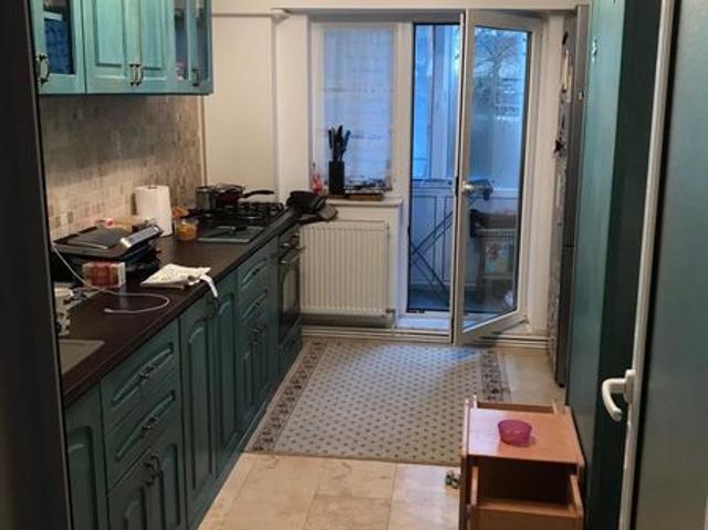 Inchiriez apartament 3 camere Faleza Nord vedere mare