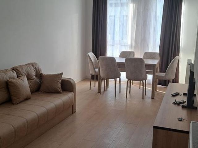 Inchiriez apartament 3 camere floresti
