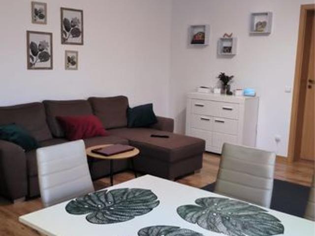 Inchiriez apartament 3 camere Floresti Tineretului