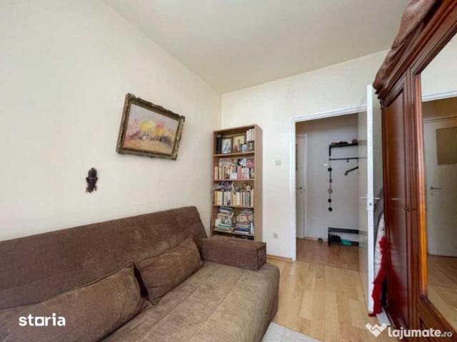 Inchiriez apartament 3 camere in Bloc Mercur