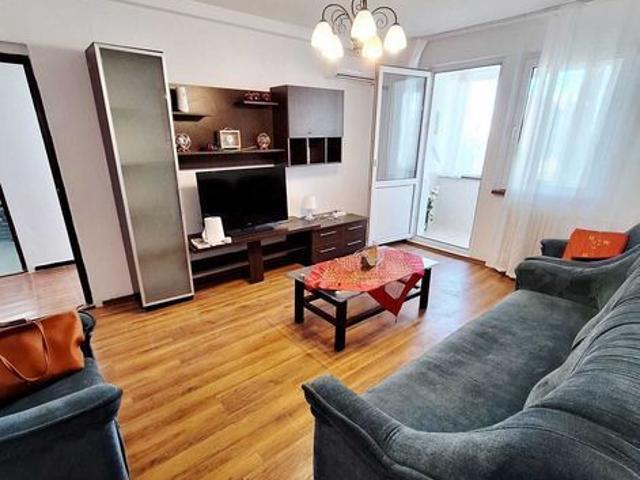 Inchiriez apartament 3 camere in Constanta