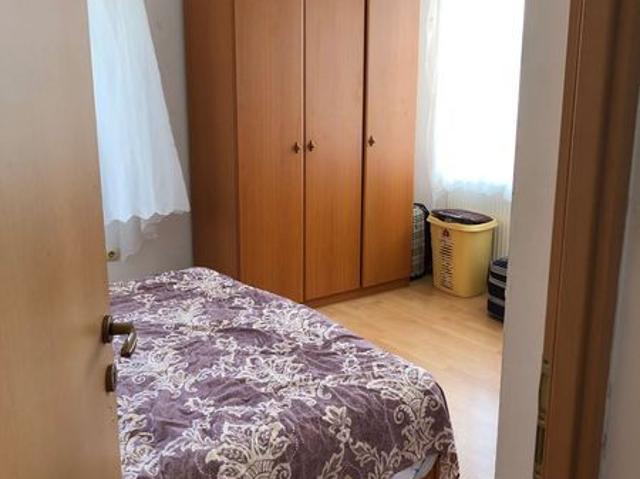 Inchiriez apartament 3 camere in Dambul Rotund