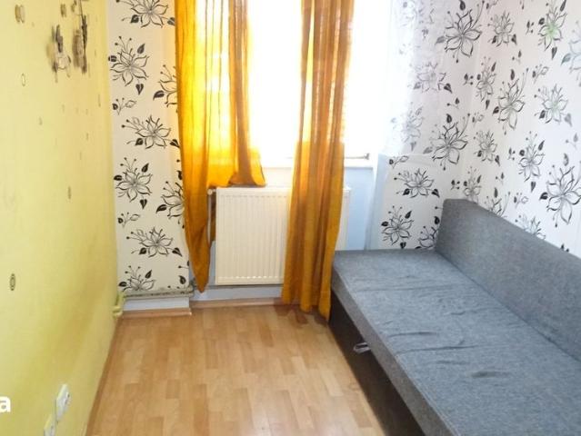 Inchiriez apartament 3 camere in Deva, zona Scarisoara, etaj 2