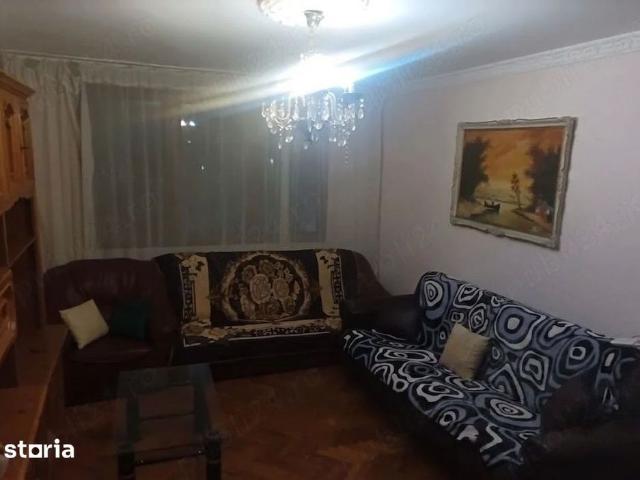 Inchiriez apartament 3 camere la 15 min de metrou Piata Sudului
