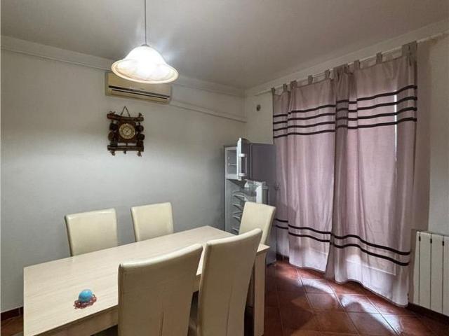 Inchiriez apartament 3 camere la casa, cartier Gai Arad