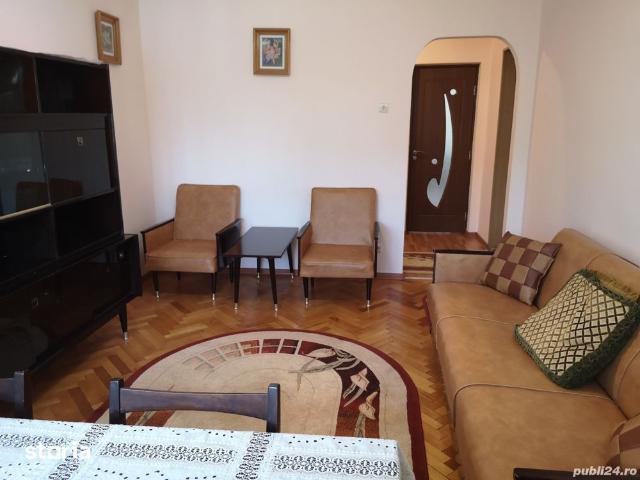 Închiriez apartament 3 camere mobilat și utilat, în zona George Enescu