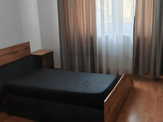 Inchiriez apartament 3 camere | parcare | AC | stație STV