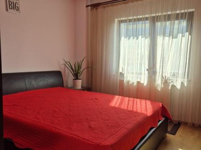 Inchiriez apartament 3 camere, Pitesti Popa Sapca