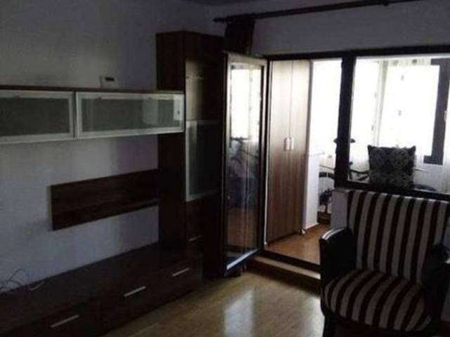 Inchiriez apartament 3 camere, Pitesti Popa Sapca
