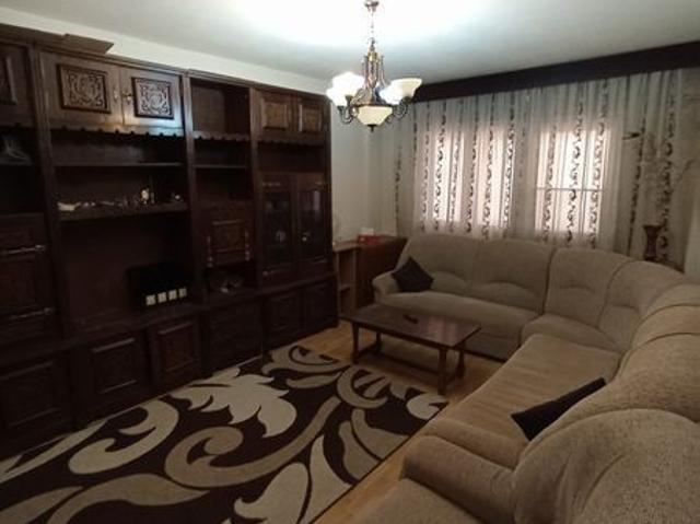 Inchiriez apartament 3 camere Ploie