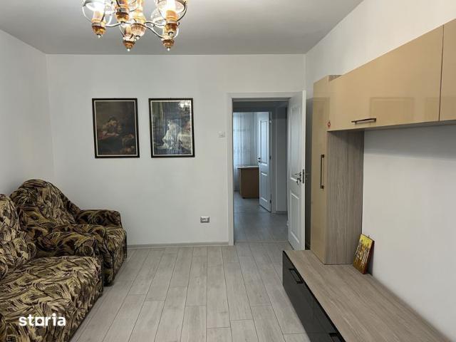 Inchiriez apartament 3camere mobilat zona Alexandru
