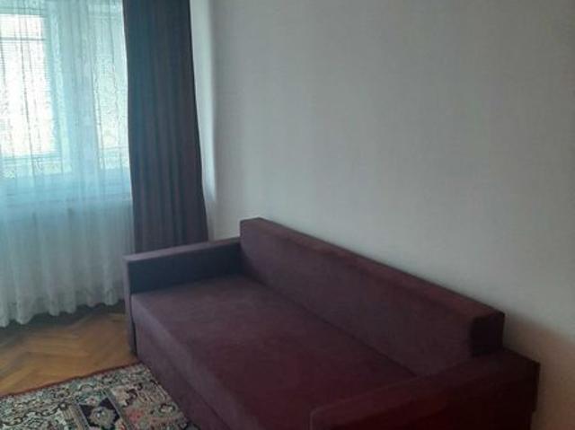 Inchiriez apartament 3camere