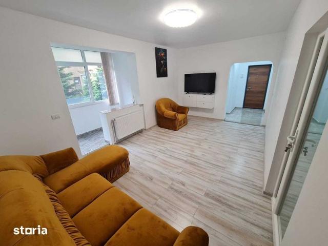 Inchiriez apartament ultracentral 2 camere decomandate