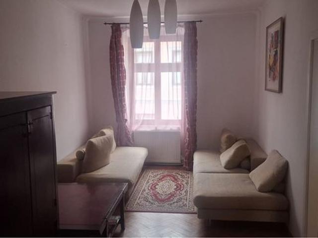 inchiriez apartament ultracentral Str Magheru