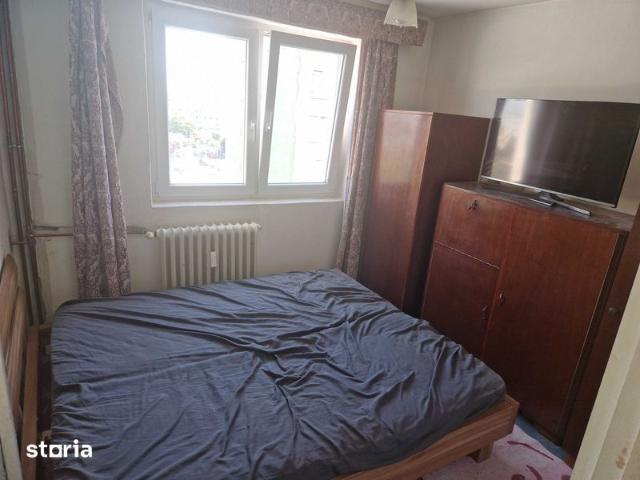 Închiriez apartament Vlaicu