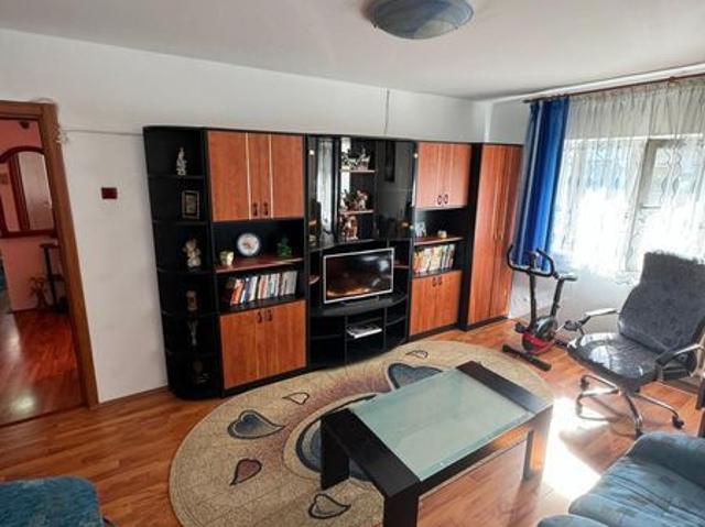Închiriez apartament,zona Brazda Lui Novac
