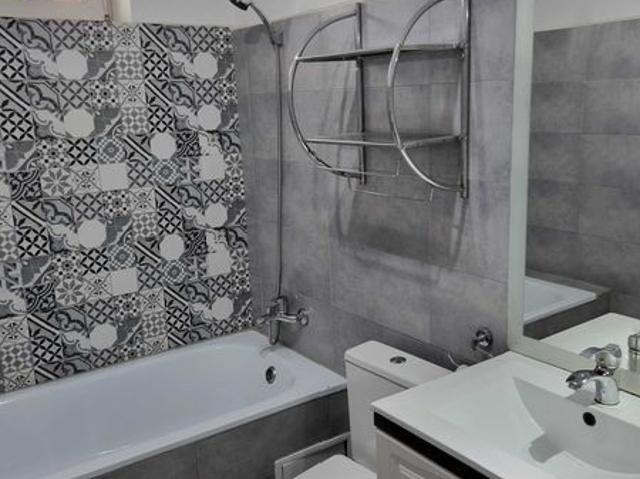 Inchiriez apartament zona Cedonia