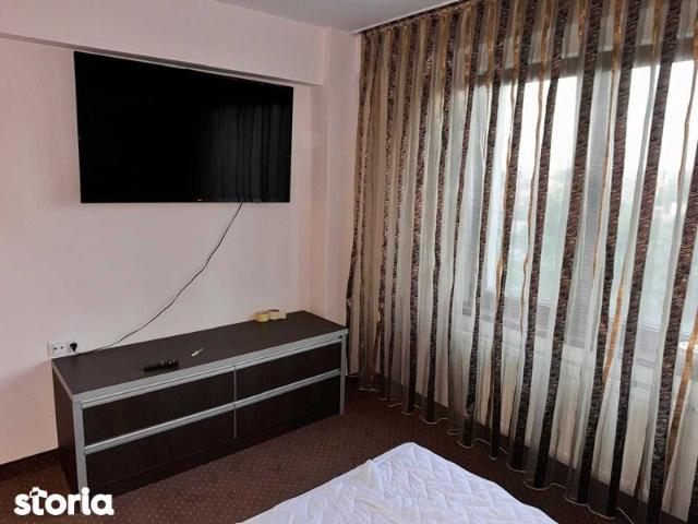 Inchiriez apartament zona centrala Bvd. Dacia