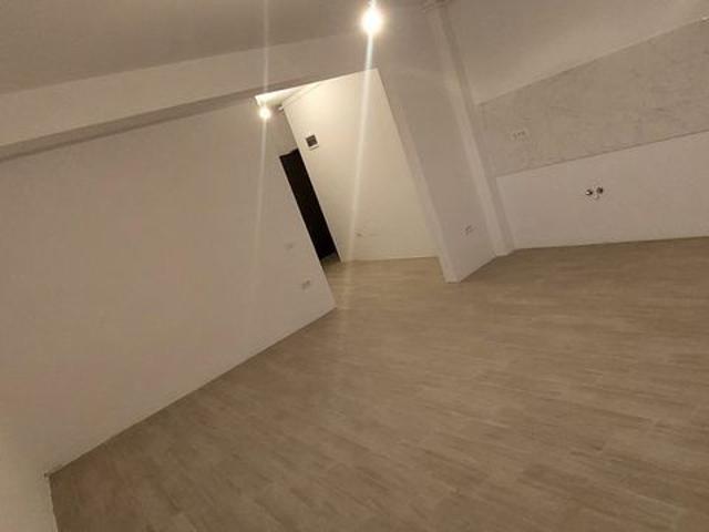 Închiriez apartament zona selgros Pantelimon]